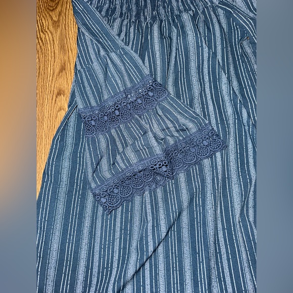 Off the Shoulder Dress - Picture 6 of 7